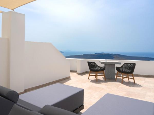 Asha Luxury Suites : photo 7 de la chambre suite eon avec bain à remous extérieur - vue sur caldeira