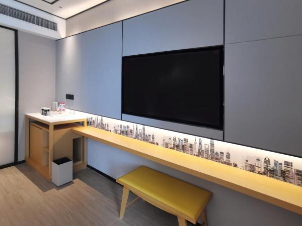 Hilton Garden Inn Shanghai Lujiazui : photo 4 de la chambre chambre lit king-size