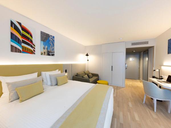 Crowne Plaza - Marseille Le Dôme : photo 3 de la chambre chambre lit king-size premium avec canapé-lit