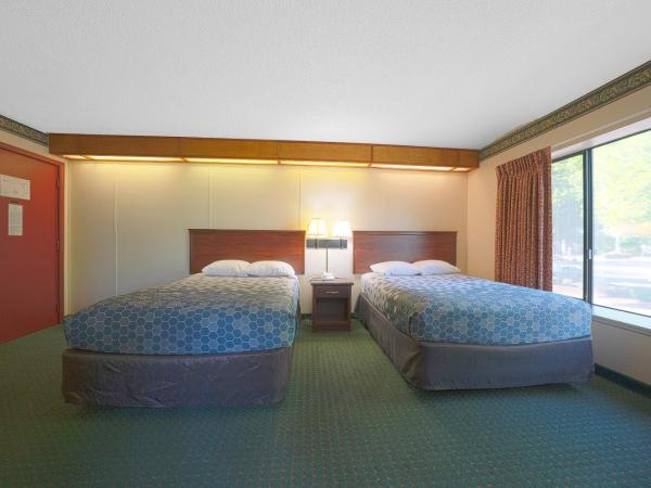 Broadway Inn by OYO Portland Downtown : photo 5 de la chambre 2 full bed