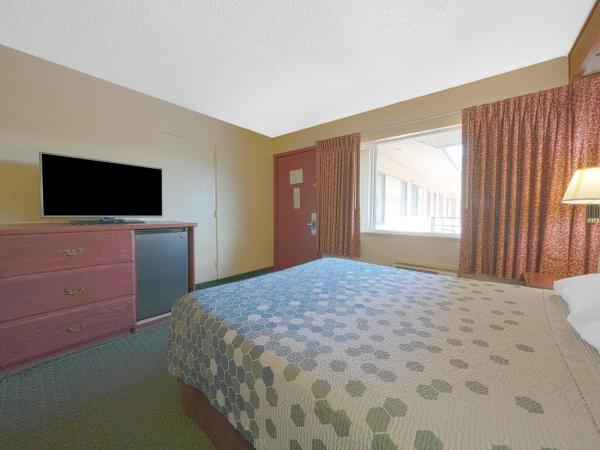 Broadway Inn by OYO Portland Downtown : photo 3 de la chambre chambre lit queen-size - non-fumeurs