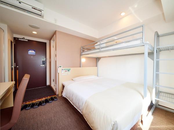 Super Hotel Akihabara Suehirocho : photo 5 de la chambre chambre avec lit double et lits superposés - non-fumeurs