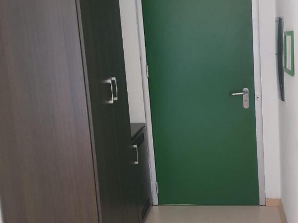 Hotel Sharing : photo 6 de la chambre chambre lits jumeaux pour personnes à mobilité réduite