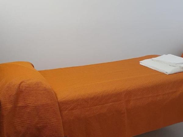 Hotel Sharing : photo 7 de la chambre chambre lits jumeaux pour personnes à mobilité réduite