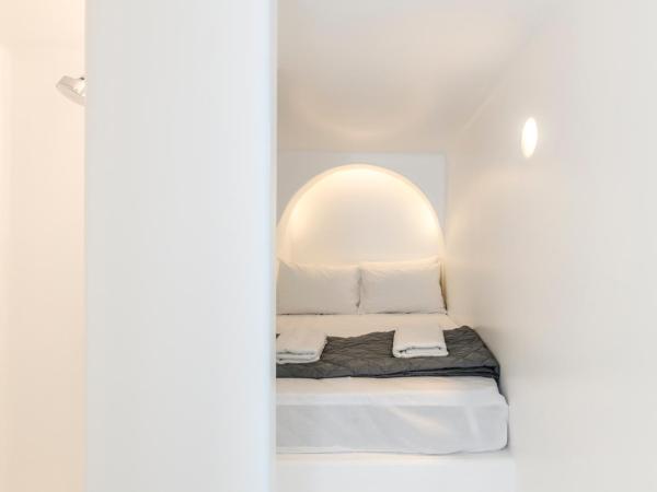 MyCocoon Hostel : photo 3 de la chambre petite chambre double