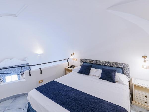Hotel Nettuno : photo 4 de la chambre chambre familiale