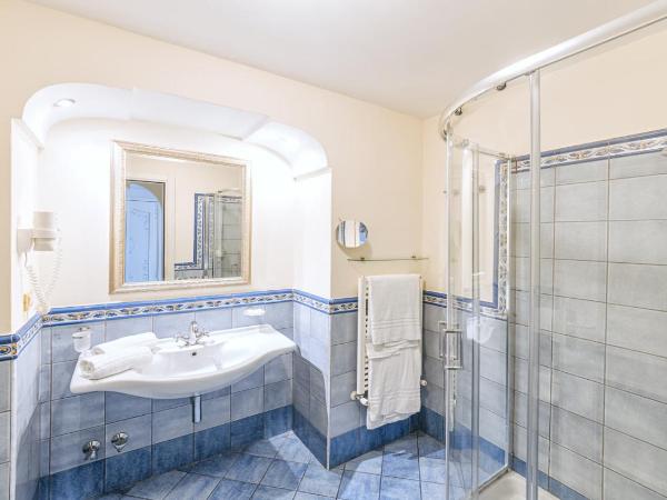 Hotel Nettuno : photo 6 de la chambre chambre familiale