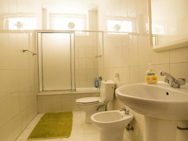 Residencial Valentina : photo 3 de la chambre chambre simple avec salle de bains commune