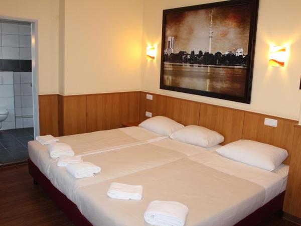 Altan Hotel : photo 7 de la chambre chambre triple