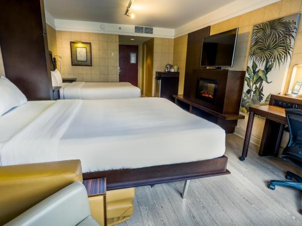 LHotelQuébec : photo 5 de la chambre chambre avec 2 lits queen-size - accessible aux personnes à mobilité réduite