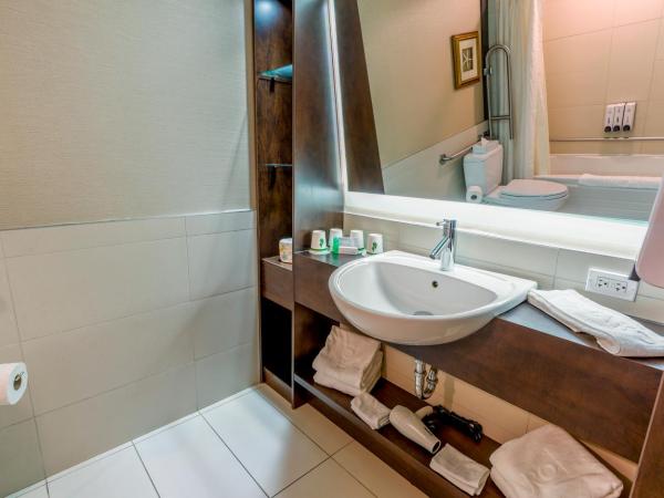 LHotelQuébec : photo 6 de la chambre chambre avec 2 lits queen-size - accessible aux personnes à mobilité réduite