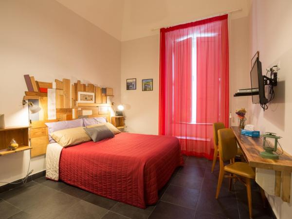 The Bellini House by House In Naples : photo 2 de la chambre chambre double