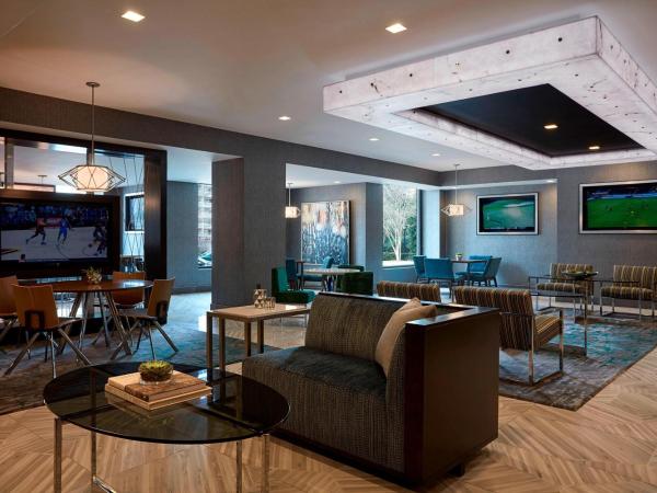 Crystal Gateway Marriott : photo 9 de la chambre chambre lit king-size ou double - Étage concierge