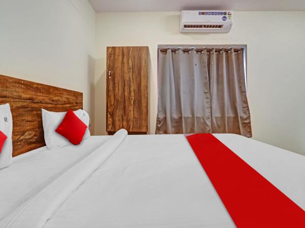 OYO Flagship 81135 Hotel R Square Inn : photo 2 de la chambre chambre triple classique