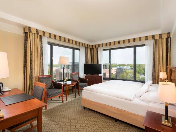 JW Marriott Hotel Berlin : photo 5 de la chambre chambre classique avec lit queen-size - vue sur ville