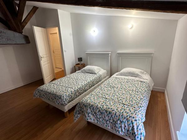 Maison du Cloitre Couvent des Carmes : photo 9 de la chambre appartement