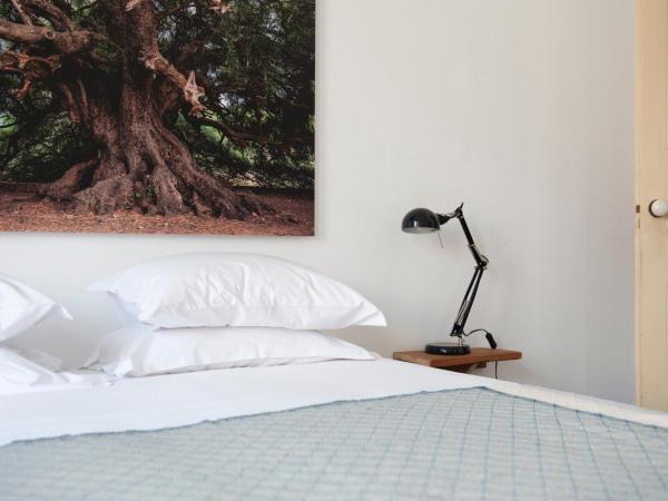 Cheese & Wine Lapa : photo 6 de la chambre chambre familiale avec salle de bains privative séparée