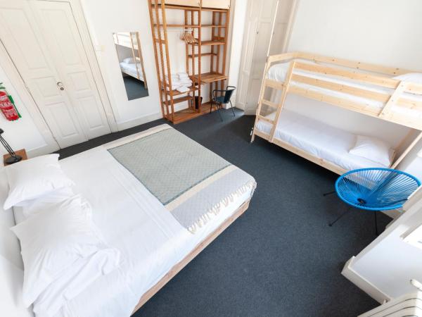 Cheese & Wine Lapa : photo 3 de la chambre chambre familiale avec salle de bains privative séparée