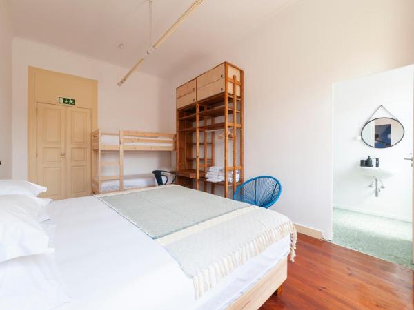 Cheese & Wine Lapa : photo 5 de la chambre chambre familiale avec salle de bains privative