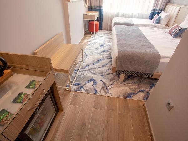 Old Town Point Hotel & Spa Antalya : photo 3 de la chambre chambre triple deluxe