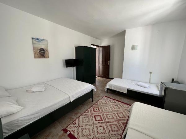 NEW SEDAN PANSIYON : photo 3 de la chambre chambre quadruple standard