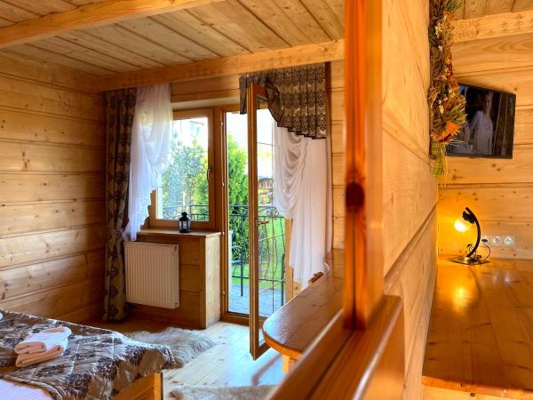 Pensjonat u Ani : photo 4 de la chambre chambre double deluxe avec balcon et vue sur le jardin
