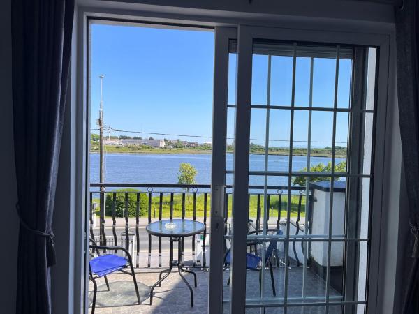 The Light House : photo 5 de la chambre chambre double avec balcon - vue sur mer