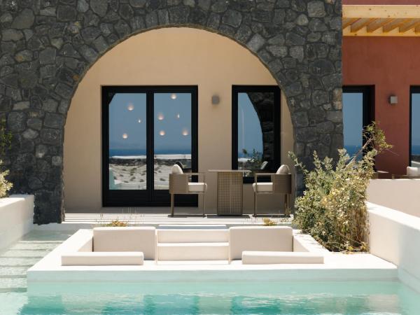 Elysian Retreat : photo 8 de la chambre villa euphoria - vue sur piscine et mer