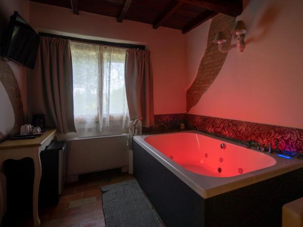 Villa Ca' Viola Rimini : photo 1 de la chambre suite supérieure lit king-size