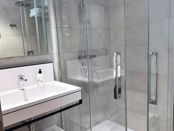 Hotel BESTPRICE Valencia : photo 3 de la chambre chambre triple deluxe