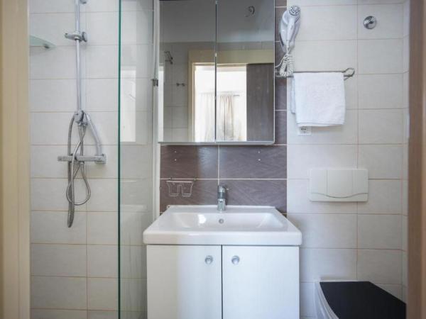 Villa Marija : photo 7 de la chambre chambre double avec balcon - vue sur mer