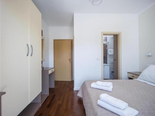 Villa Marija : photo 9 de la chambre chambre double avec balcon - vue sur mer