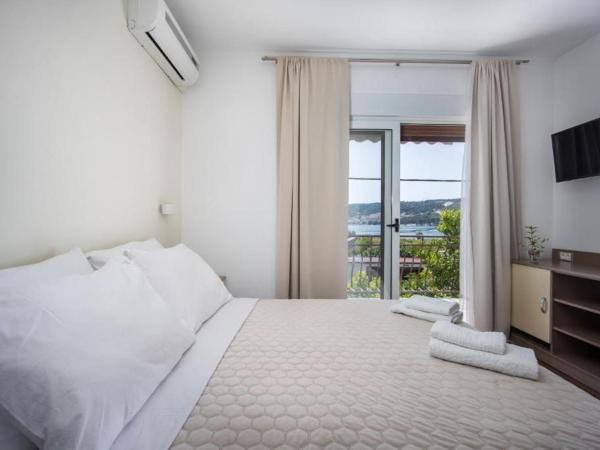 Villa Marija : photo 3 de la chambre chambre double avec balcon - vue sur mer