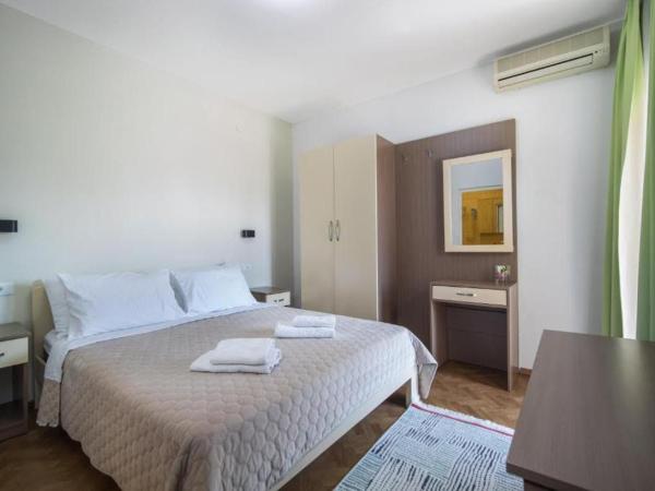 Villa Marija : photo 1 de la chambre chambre double avec balcon - vue sur mer