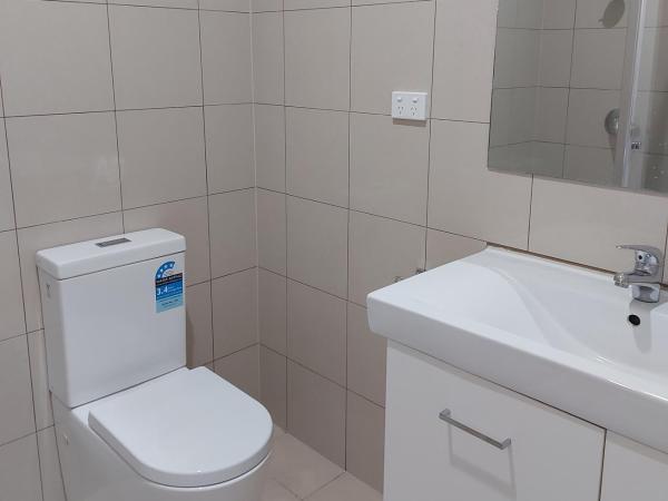 Maruve Guesthouse 12 min from Melb airport : photo 3 de la chambre chambre double avec salle de bains privative