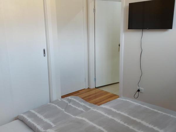 Maruve Guesthouse 12 min from Melb airport : photo 4 de la chambre chambre double avec salle de bains privative
