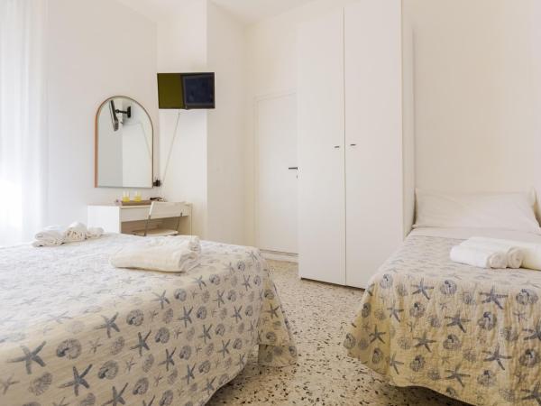 Hotel Sanremo : photo 3 de la chambre chambre triple standard