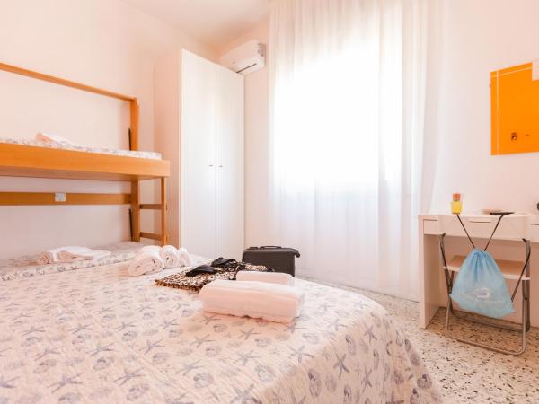 Hotel Sanremo : photo 3 de la chambre chambre quadruple standard