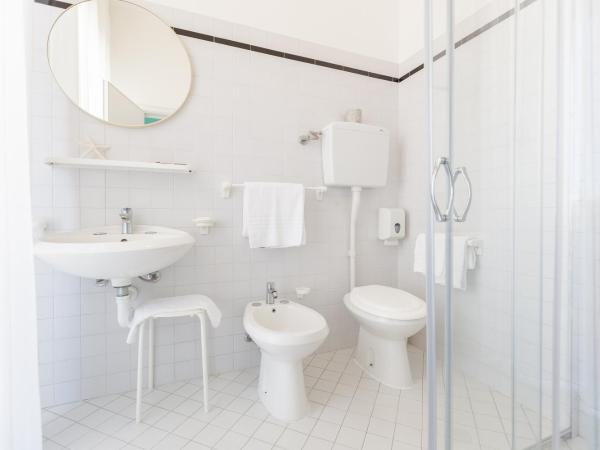 Hotel Sanremo : photo 4 de la chambre chambre quadruple standard