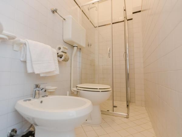 Hotel Sanremo : photo 4 de la chambre chambre triple standard