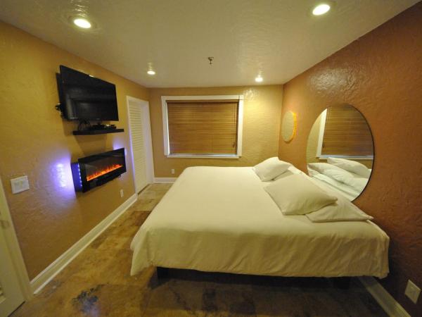 Hyde Park Hotel : photo 4 de la chambre chambre lit king-size avec baignoire spa