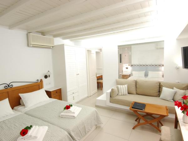 Mykonos View Hotel : photo 1 de la chambre chambre familiale supérieure - vue sur mer