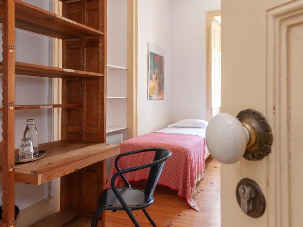 Cheese & Wine Lapa : photo 10 de la chambre chambre lits jumeaux avec salle de bains commune - vue sur jardin