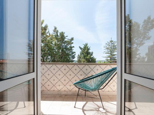 Cheese & Wine Lapa : photo 4 de la chambre chambre lits jumeaux avec salle de bains commune - vue sur jardin