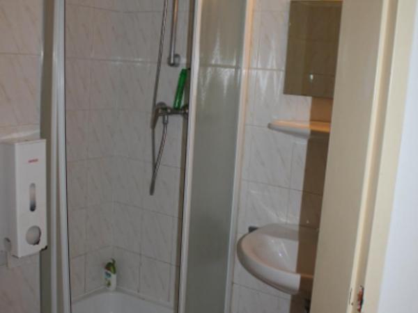 Arnes Hotel Vienna : photo 1 de la chambre chambre lits jumeaux Économique