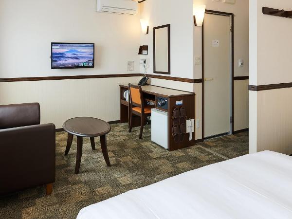 Toyoko Inn Osaka Namba Nippombashi : photo 4 de la chambre chambre lits jumeaux de luxe - non-fumeurs