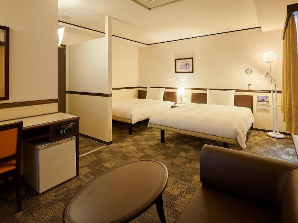 Toyoko Inn Osaka Namba Nippombashi : photo 6 de la chambre chambre lits jumeaux de luxe - non-fumeurs
