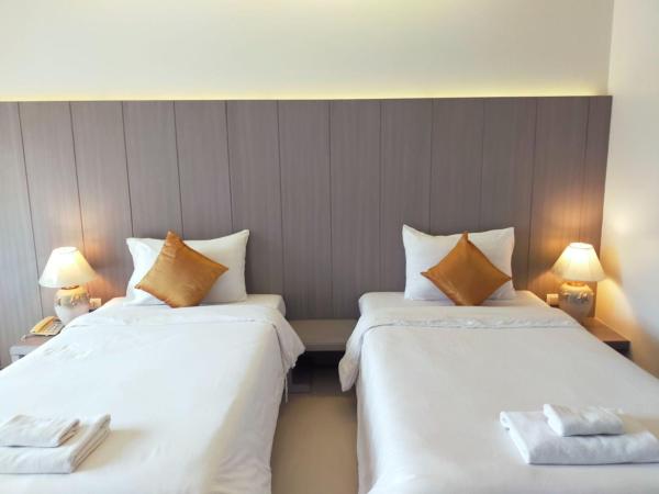 Phuketa - SHA Extra Plus : photo 6 de la chambre chambre double ou lits jumeaux deluxe - vue sur ville