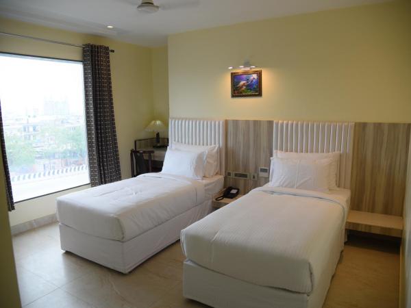 Broadway Inn : photo 4 de la chambre chambre lits jumeaux standard