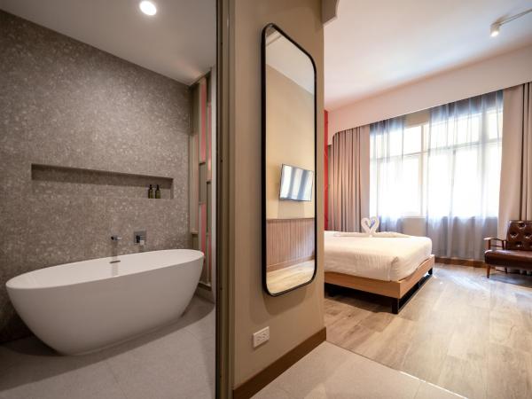 Miami Hotel Bangkok - SHA Plus : photo 2 de la chambre chambre premier avec baignoire